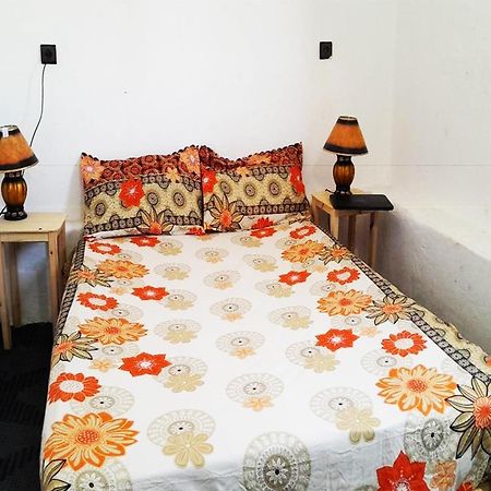 סאפי Sidi Bouzid Guesthouse מראה חיצוני תמונה